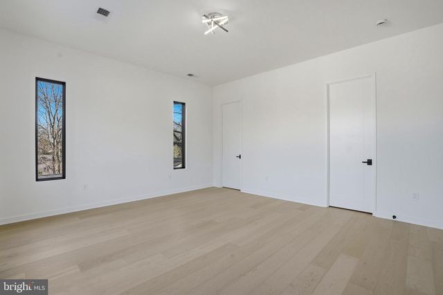 7103 WESTBURY RD, Mclean, VA 22101