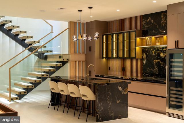 7103 WESTBURY RD, Mclean, VA 22101