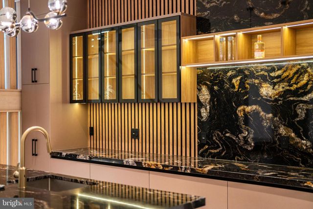 7103 WESTBURY RD, Mclean, VA 22101