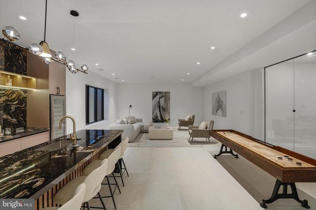 7103 WESTBURY RD, Mclean, VA 22101