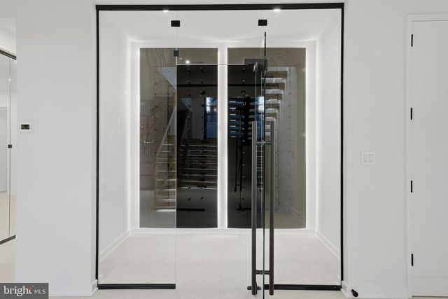 7103 WESTBURY RD, Mclean, VA 22101