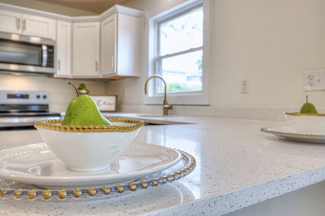 203 W Cedar St, Goodlettsville, TN 37072