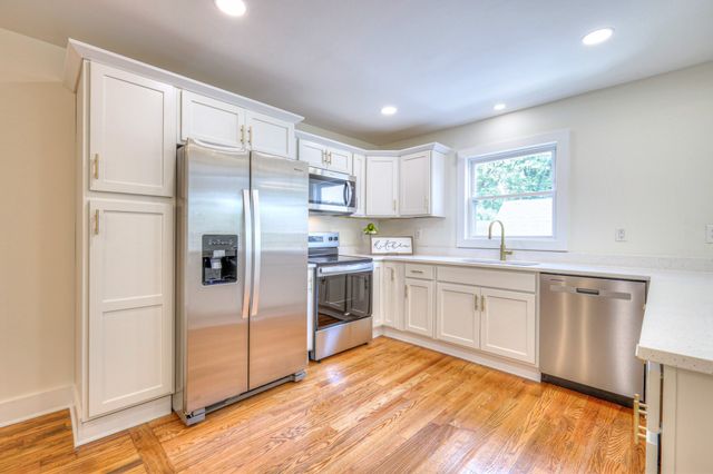 203 W Cedar St, Goodlettsville, TN 37072