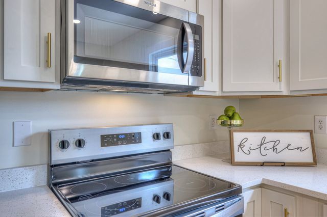 203 W Cedar St, Goodlettsville, TN 37072