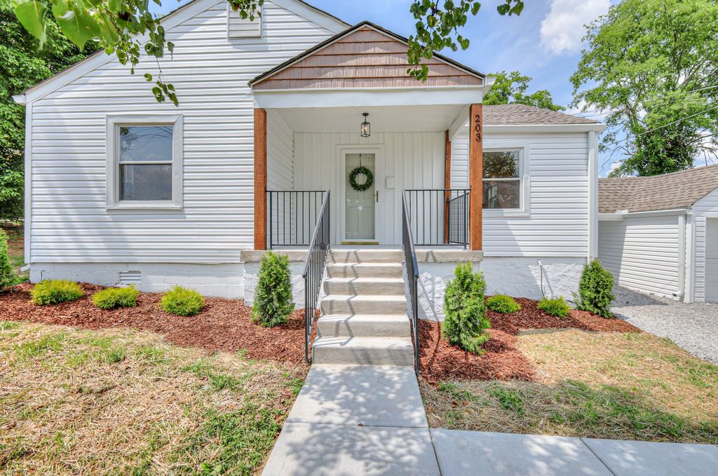 203 W Cedar St, Goodlettsville, TN 37072