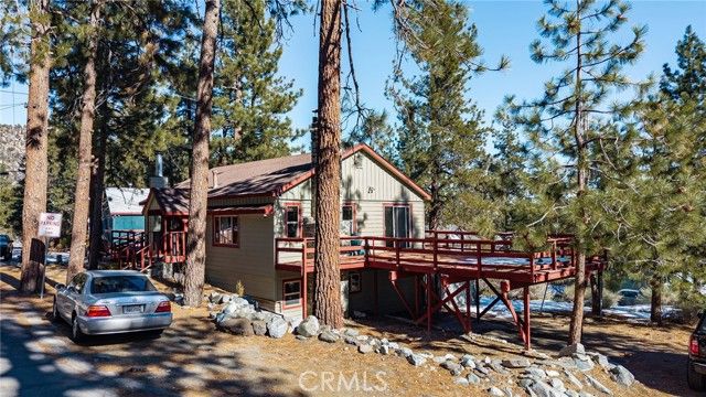 5595 Sycamore Street, Wrightwood, CA 92397
