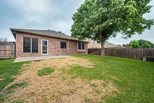 5916 Big Flat Drive, Fort Worth, TX 76131