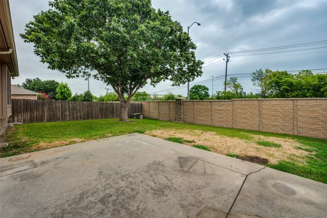 5916 Big Flat Drive, Fort Worth, TX 76131