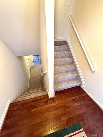 71 Grandview Circle, White Lake, MI 48386