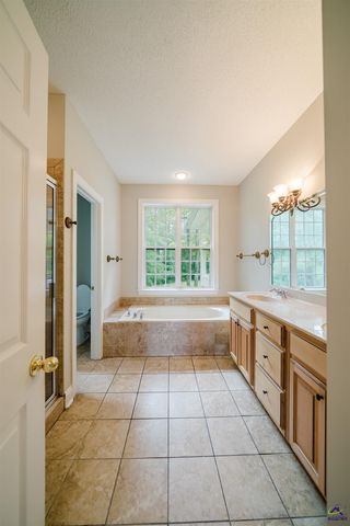 98 Head Road, Juliette, GA 31046