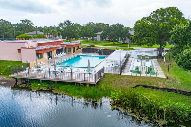 3 Lake Vista Trl Apt 203, Port St Lucie, FL 34952
