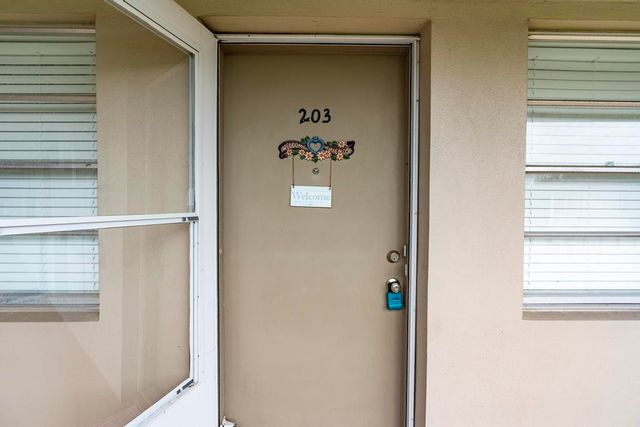 3 Lake Vista Trl Apt 203, Port St Lucie, FL 34952