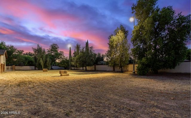 1020 E CAROLINE Lane, Tempe, AZ 85284