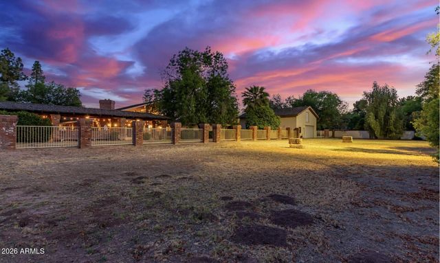 1020 E CAROLINE Lane, Tempe, AZ 85284