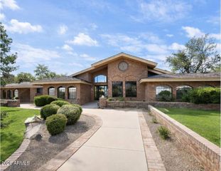 1020 E CAROLINE Lane, Tempe, AZ 85284