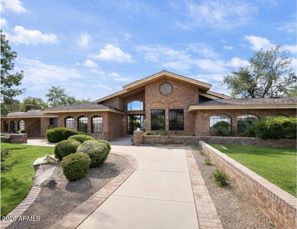 1020 E CAROLINE Lane, Tempe, AZ 85284