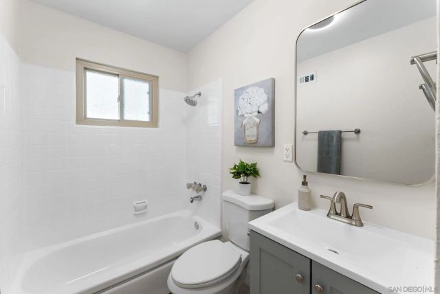 725 Peggy Dr, San Diego, CA 92114