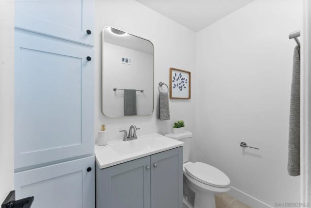 725 Peggy Dr, San Diego, CA 92114