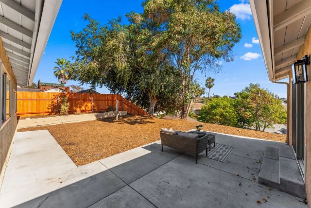 725 Peggy Dr, San Diego, CA 92114