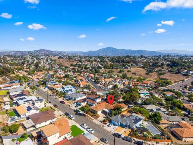 725 Peggy Dr, San Diego, CA 92114