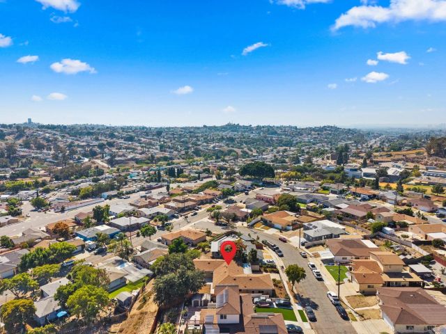 725 Peggy Dr, San Diego, CA 92114