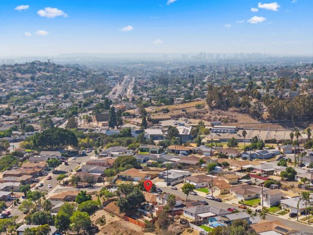 725 Peggy Dr, San Diego, CA 92114