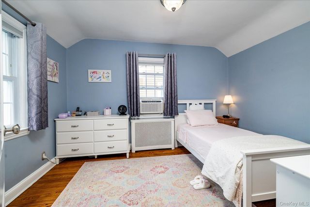 41 Hart Street, Lynbrook, NY 11563