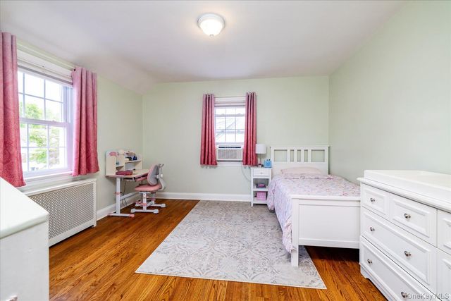 41 Hart Street, Lynbrook, NY 11563