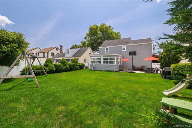 41 Hart Street, Lynbrook, NY 11563