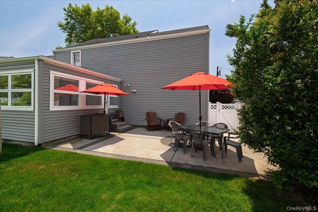 41 Hart Street, Lynbrook, NY 11563