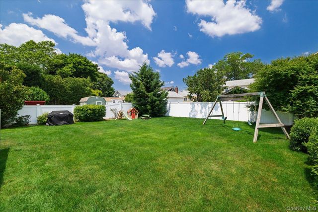 41 Hart Street, Lynbrook, NY 11563