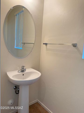 1345 S Woodbine Lane, Tucson, AZ 85746