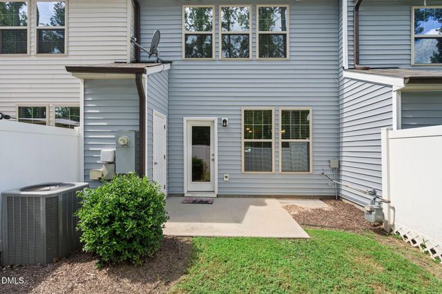 12 E Willow Trace Way, Clayton, NC 27527