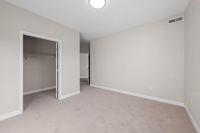 1155 Ford Road 214, Saint Louis Park, MN 55426
