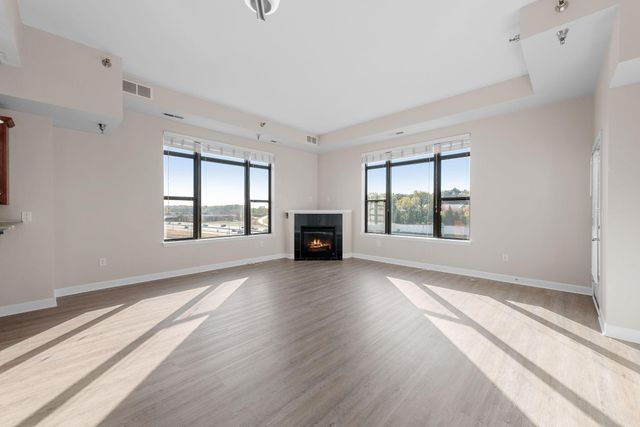 1155 Ford Road 214, Saint Louis Park, MN 55426