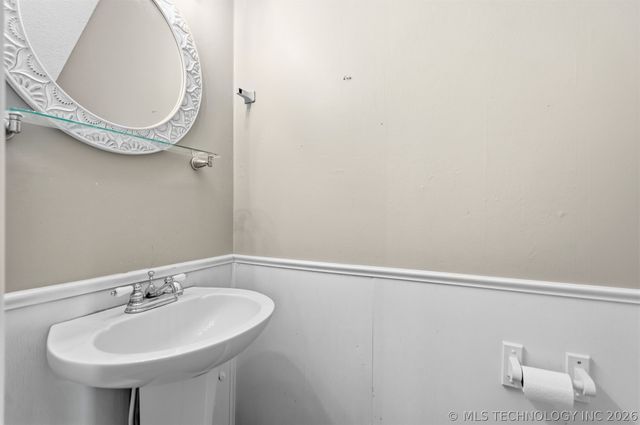 940 Manor, Ardmore, OK 73401