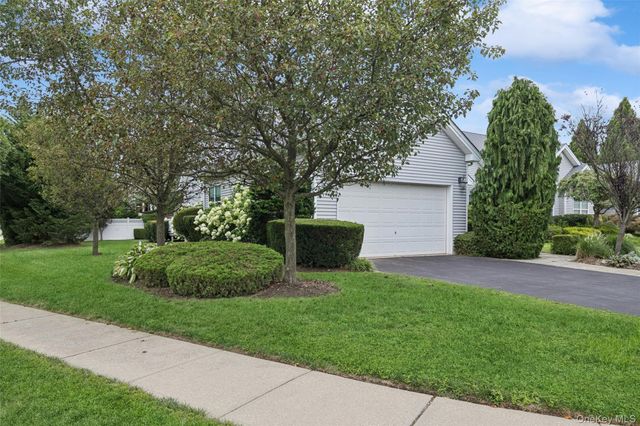 103 Rivendell Court, Melville, NY 11747