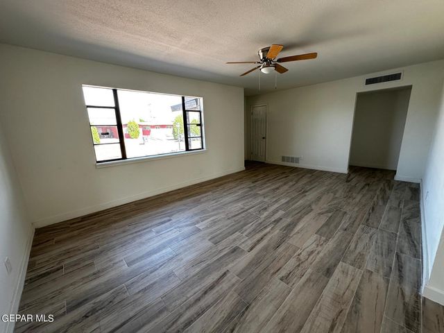 1405 PRAIRIE Drive, El Paso, TX 79925