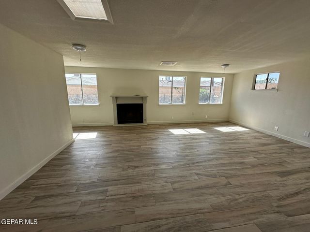 1405 PRAIRIE Drive, El Paso, TX 79925