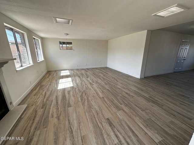 1405 PRAIRIE Drive, El Paso, TX 79925