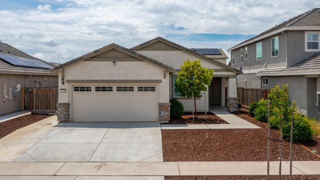 9584 Del Seis Drive, Sacramento, CA 95829