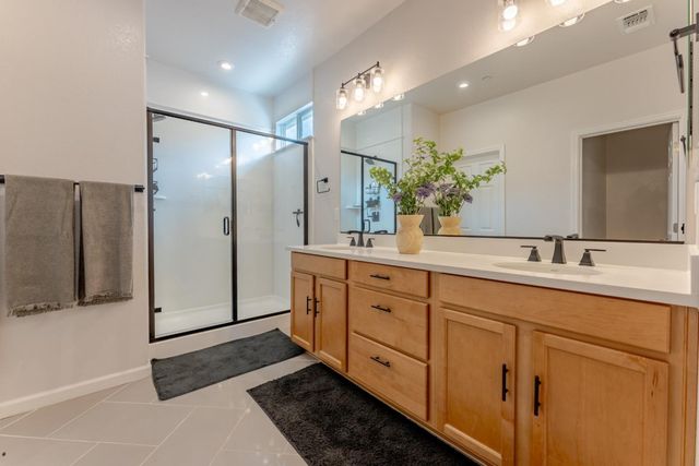 9584 Del Seis Drive, Sacramento, CA 95829
