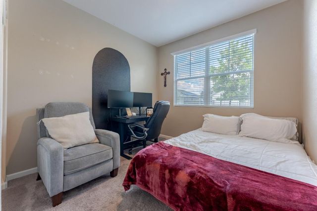 9584 Del Seis Drive, Sacramento, CA 95829