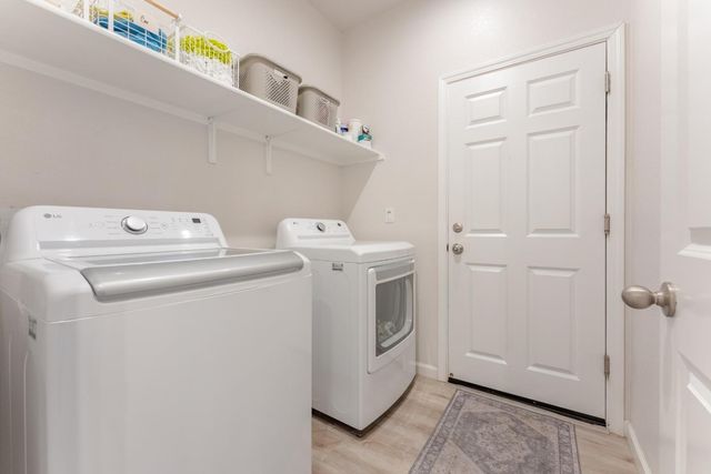 9584 Del Seis Drive, Sacramento, CA 95829