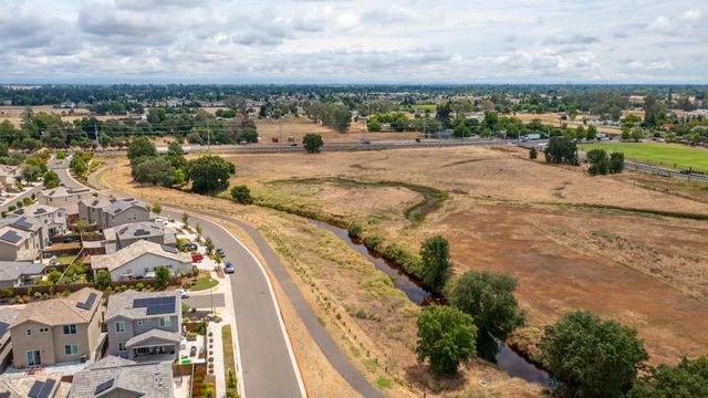 9584 Del Seis Drive, Sacramento, CA 95829