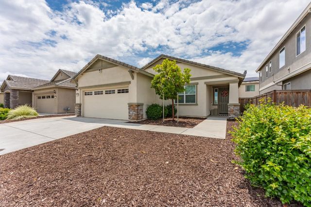 9584 Del Seis Drive, Sacramento, CA 95829