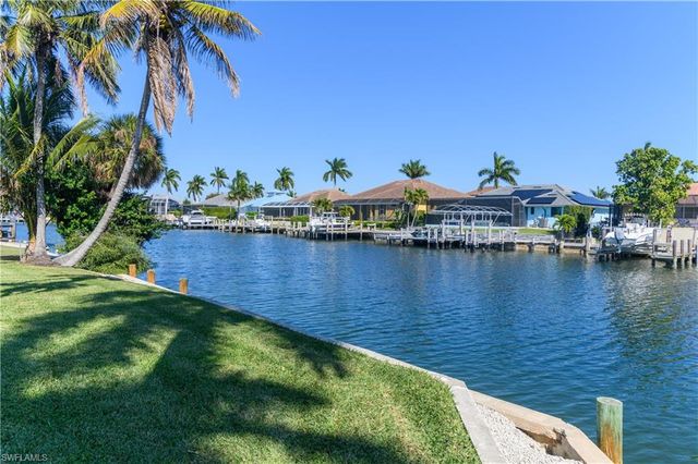 875 Robin CT, Marco Island, FL 34145