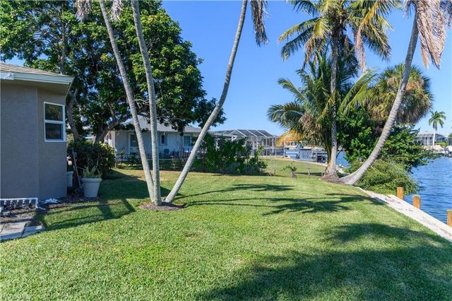 875 Robin CT, Marco Island, FL 34145