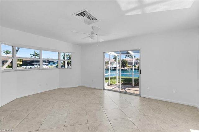 875 Robin CT, Marco Island, FL 34145