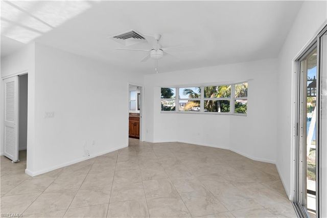 875 Robin CT, Marco Island, FL 34145